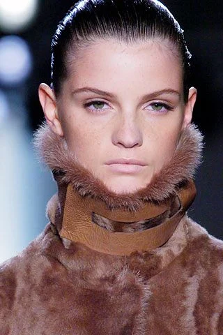 Look 16
